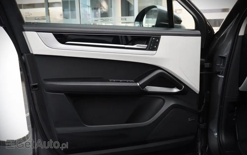 PORSCHE Cayenne Coupe S