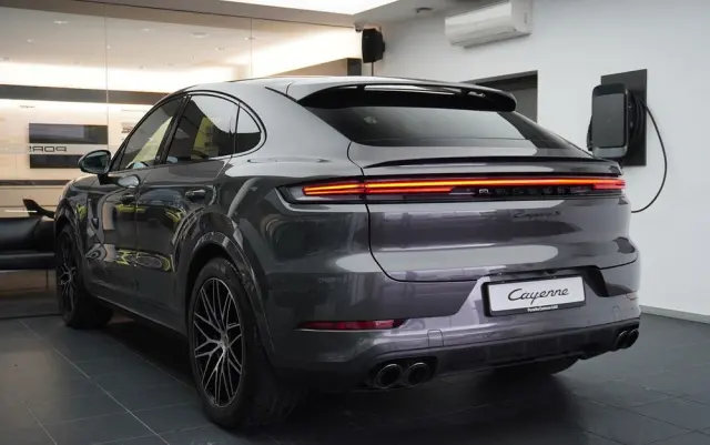 PORSCHE Cayenne Coupe S