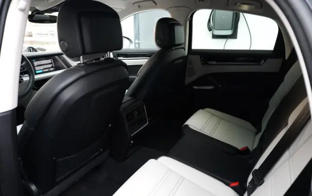 PORSCHE Cayenne Coupe S