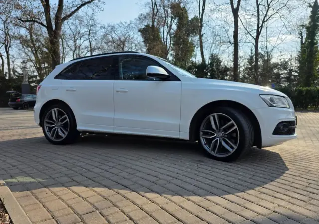 AUDI SQ5 