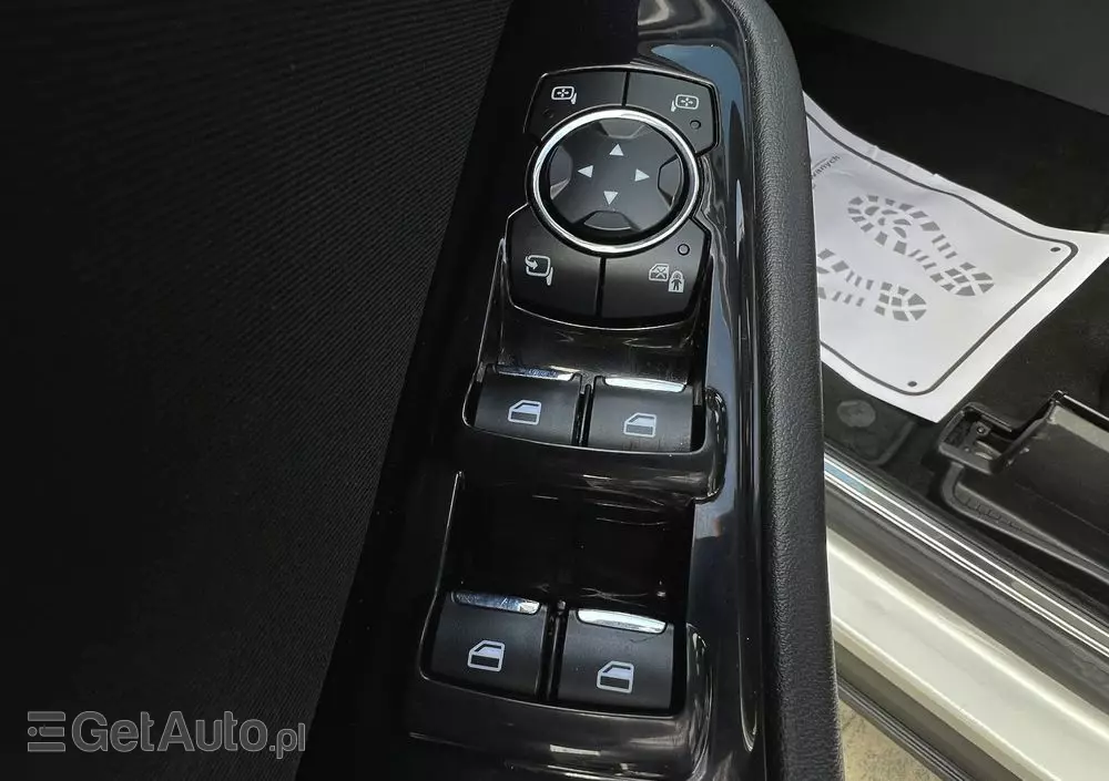 FORD S-Max 2.0 TDCi Titanium PowerShift