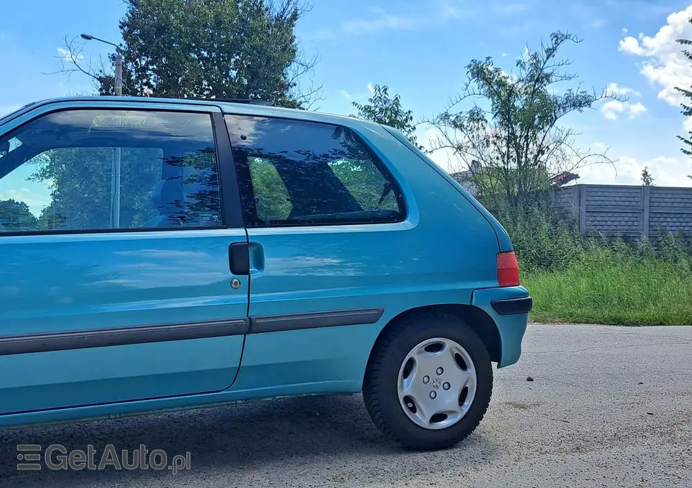PEUGEOT 106 