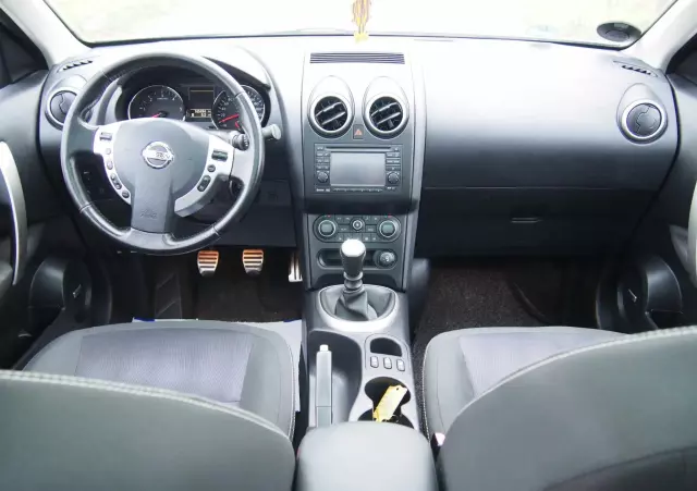 NISSAN Qashqai+2 1.6 dCi Tekna