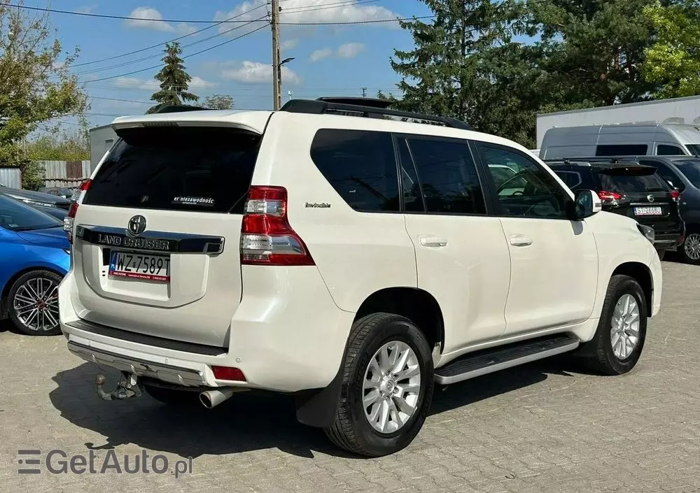 TOYOTA Land Cruiser LC 3.0 D-4D Invincible