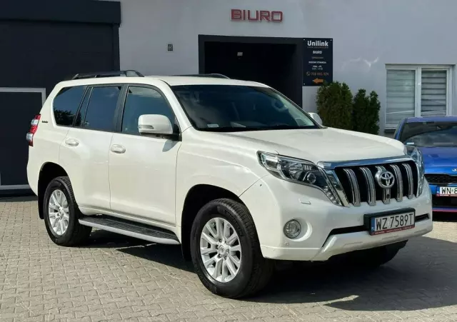 TOYOTA Land Cruiser LC 3.0 D-4D Invincible