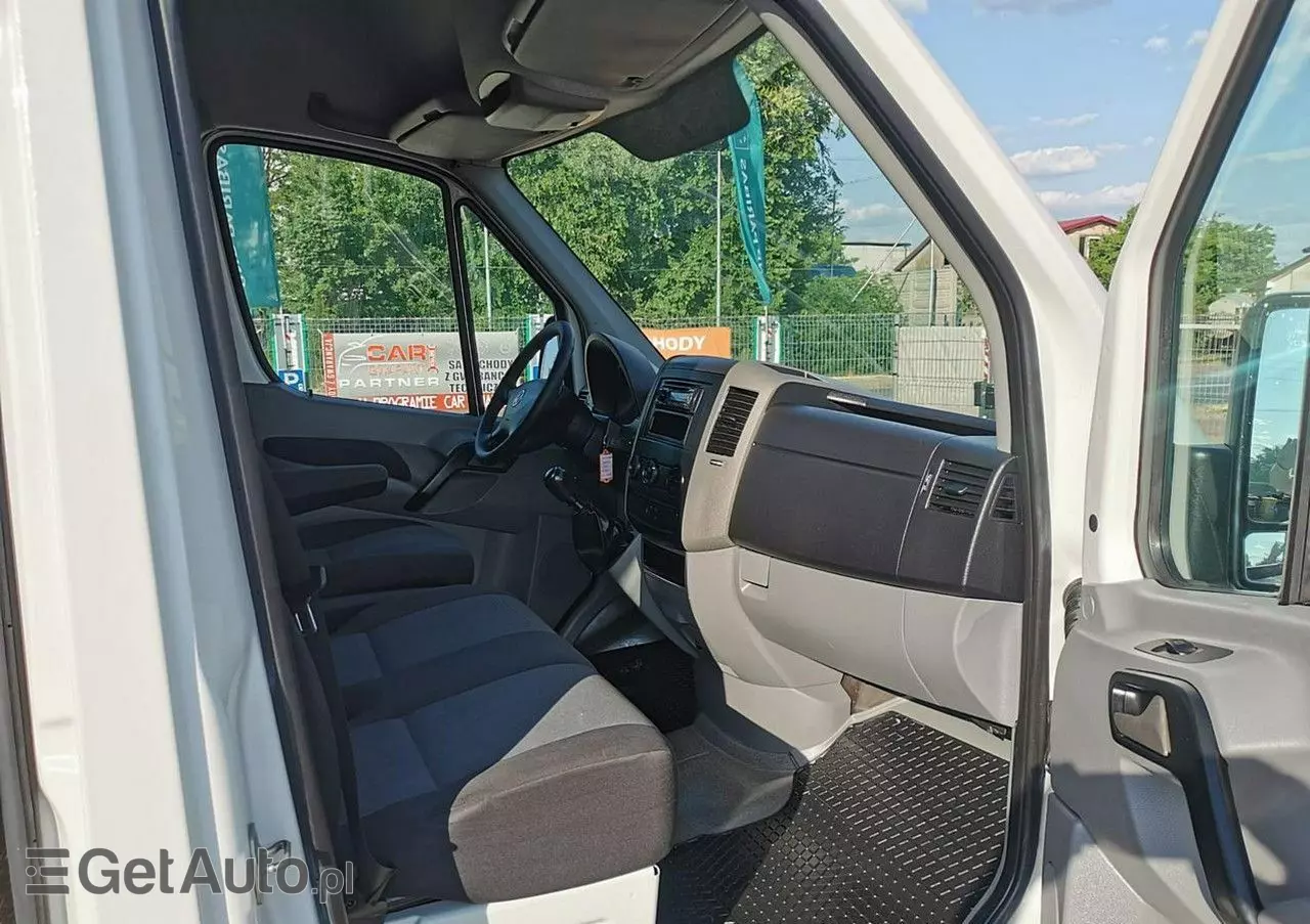 VOLKSWAGEN Crafter 