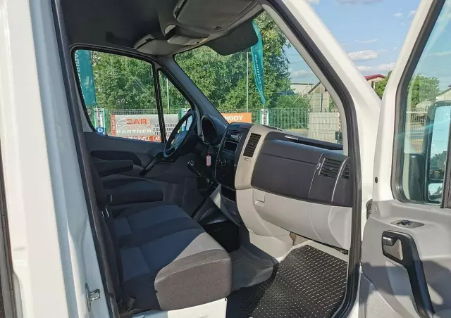 VOLKSWAGEN Crafter 