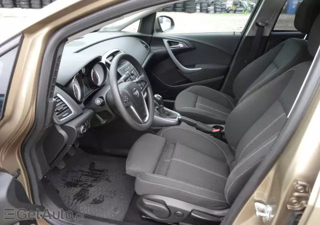 OPEL Astra 1.7 CDTI DPF Design Edition