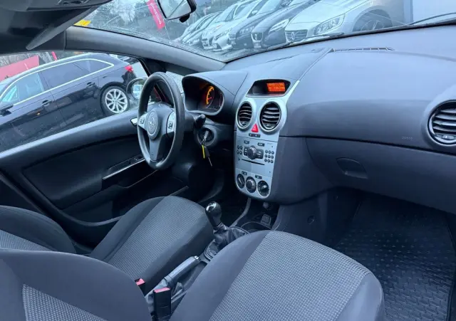 OPEL Corsa 1.2 16V Essentia
