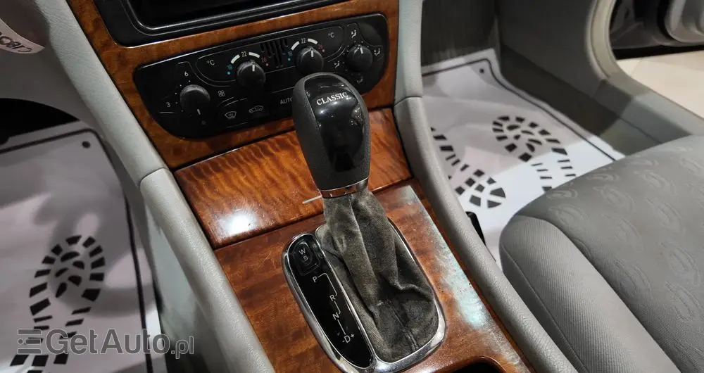 MERCEDES-BENZ Klasa C 180 Kompressor Automatik Avantgarde