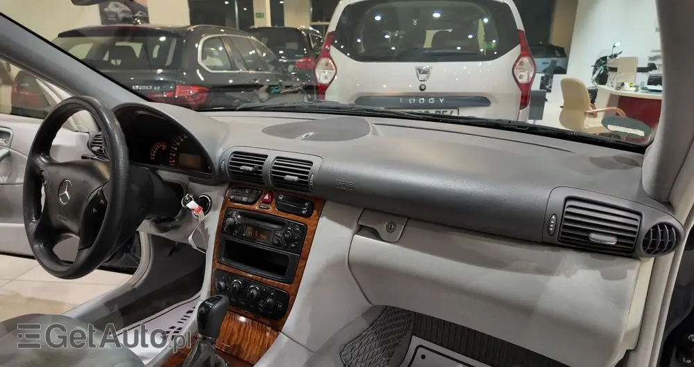MERCEDES-BENZ Klasa C 180 Kompressor Automatik Avantgarde