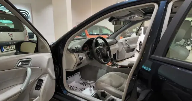 MERCEDES-BENZ Klasa C 180 Kompressor Automatik Avantgarde