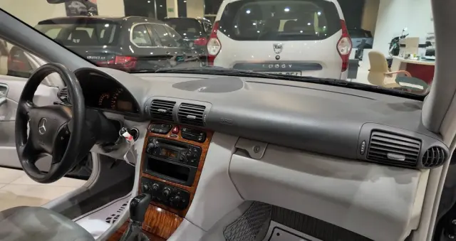 MERCEDES-BENZ Klasa C 180 Kompressor Automatik Avantgarde