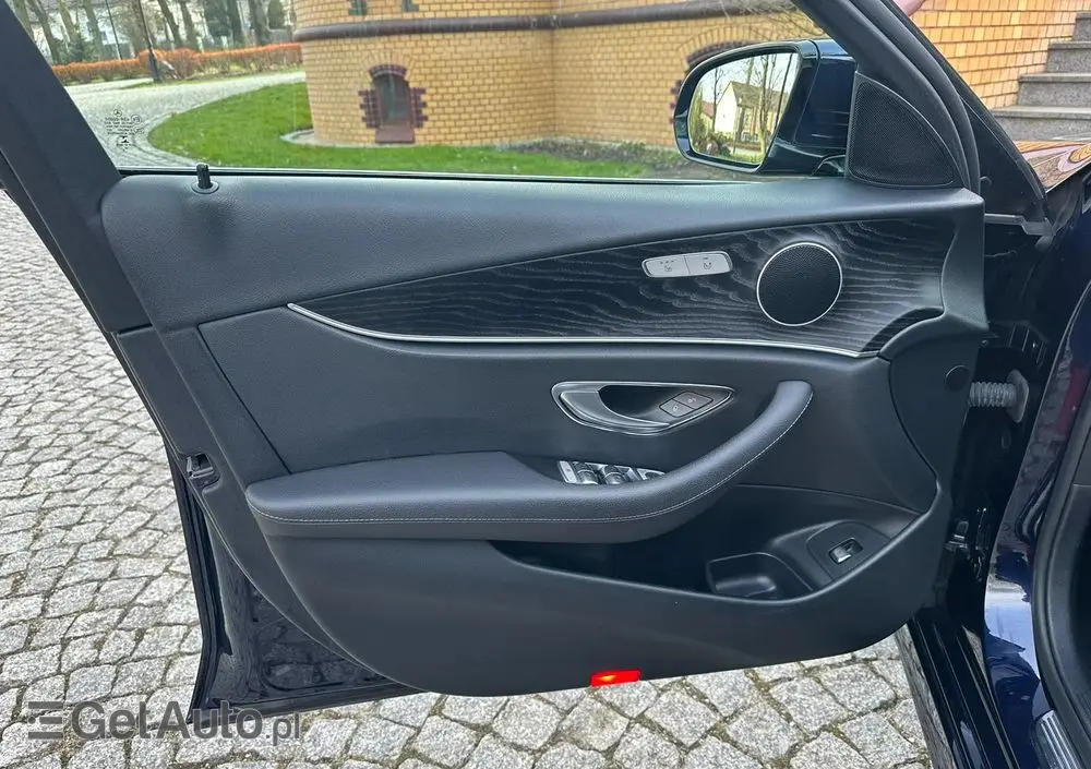 MERCEDES-BENZ Klasa E 