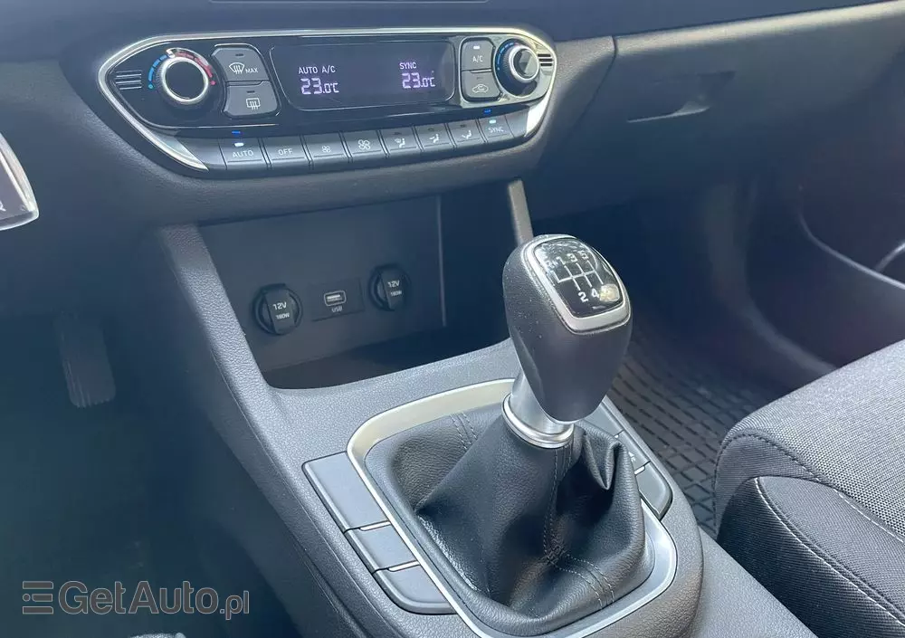 HYUNDAI I30 1.5 DPI Smart