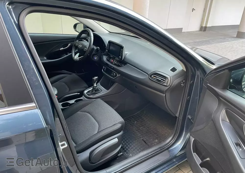 HYUNDAI I30 1.5 DPI Smart