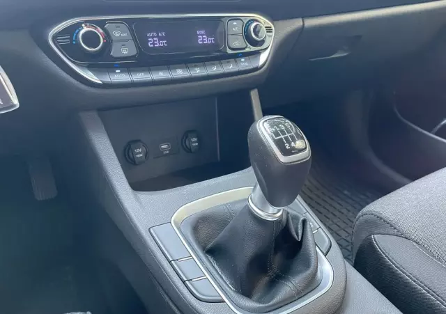 HYUNDAI I30 1.5 DPI Smart