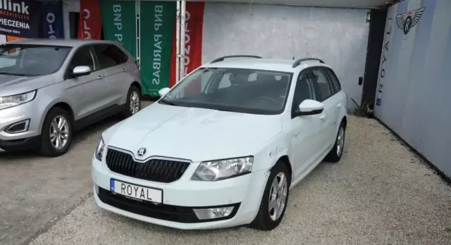 SKODA Octavia 