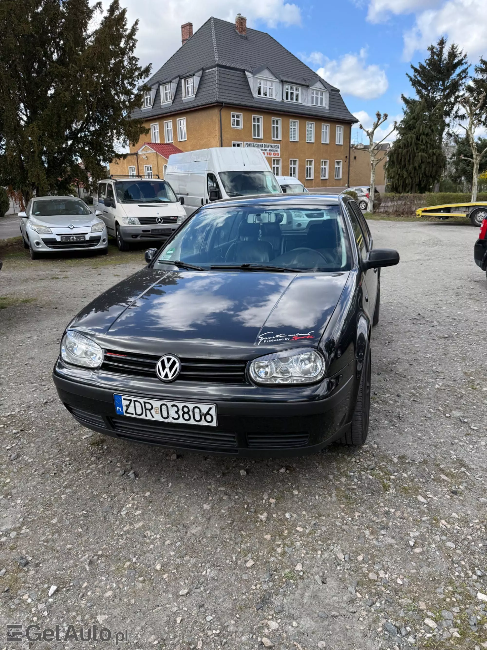 VOLKSWAGEN Golf 