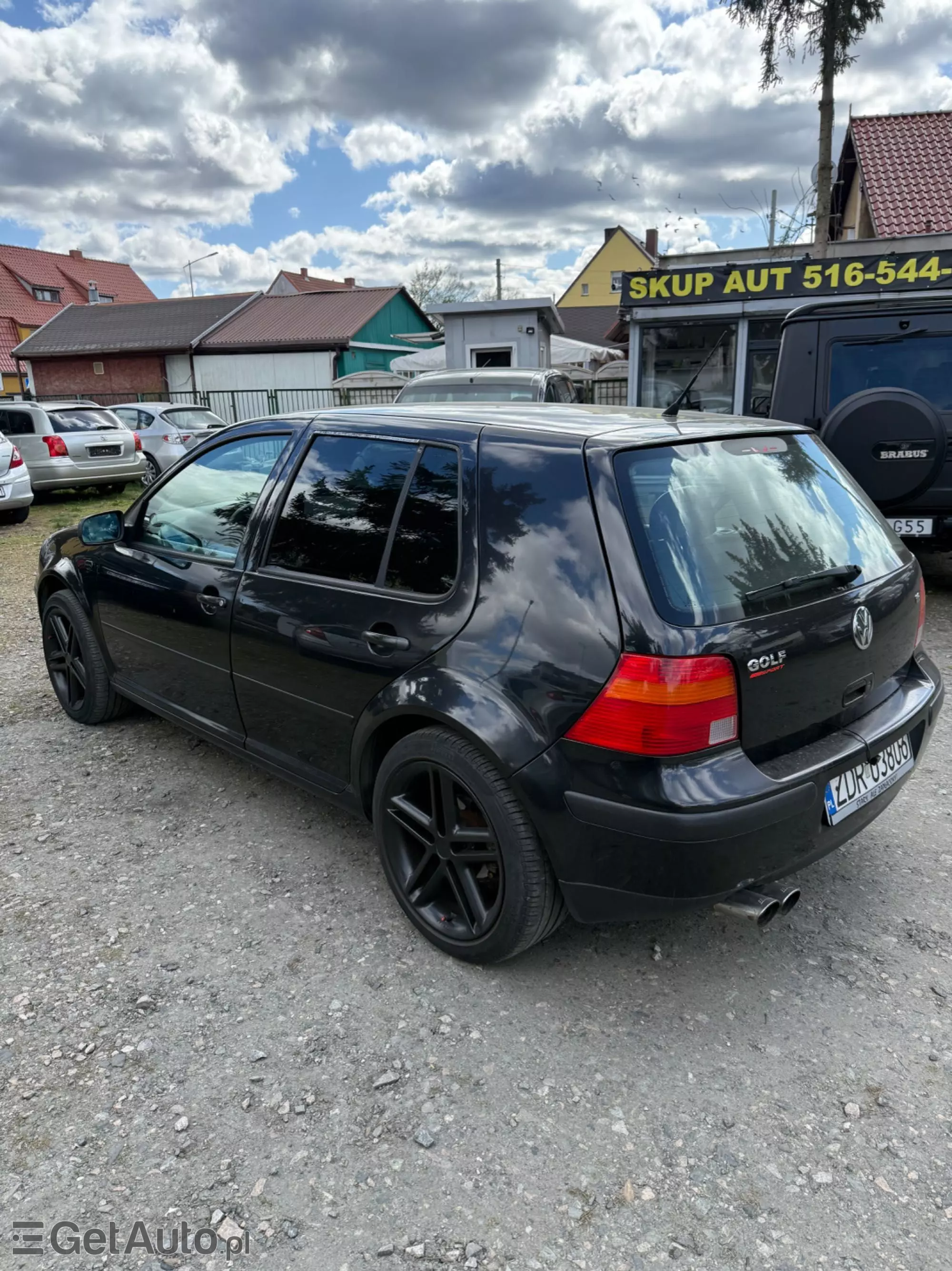 VOLKSWAGEN Golf 
