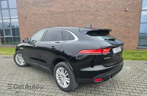 JAGUAR F-Pace 