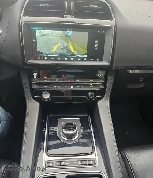 JAGUAR F-Pace 