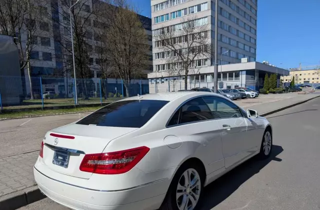 MERCEDES-BENZ Klasa E 