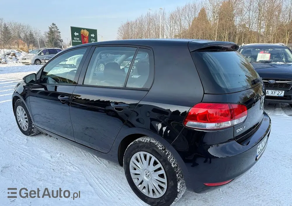 VOLKSWAGEN Golf 1.6 Trendline