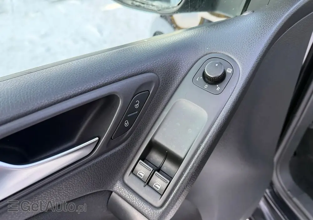 VOLKSWAGEN Golf 1.6 Trendline