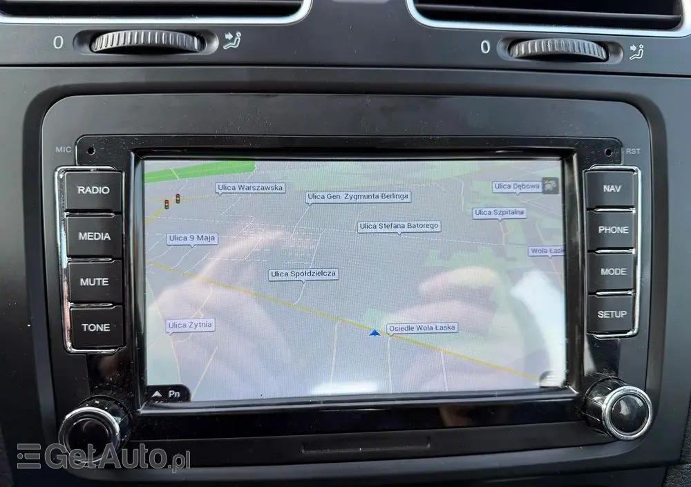 VOLKSWAGEN Golf 1.6 Trendline