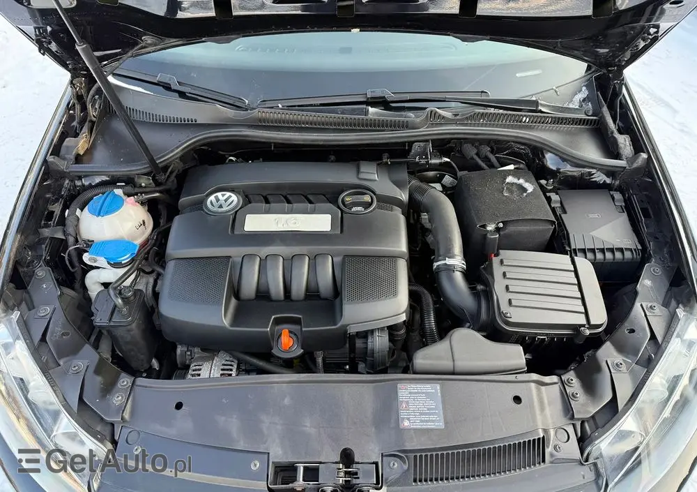 VOLKSWAGEN Golf 1.6 Trendline