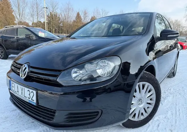 VOLKSWAGEN Golf 1.6 Trendline