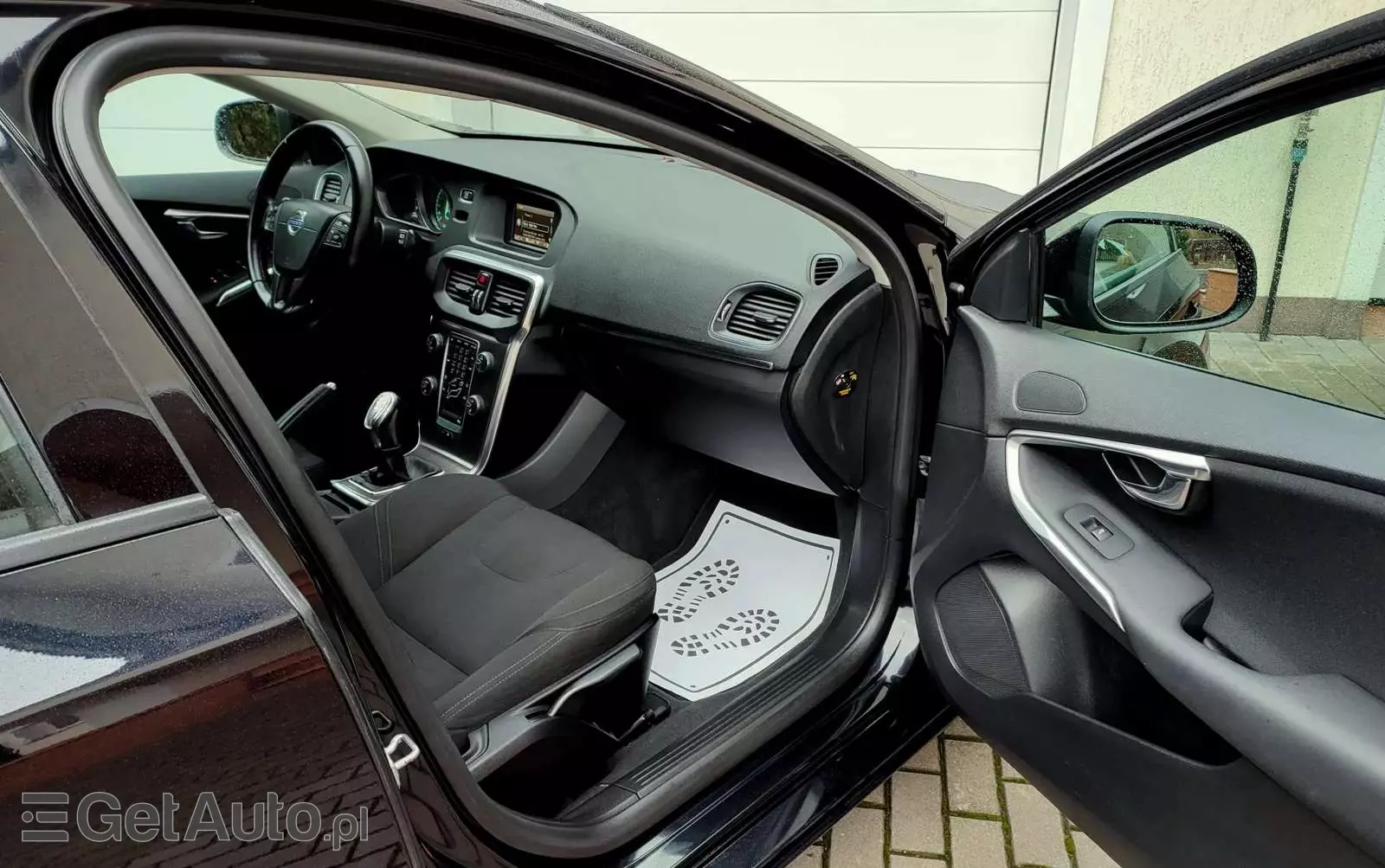 VOLVO V40 T2 Momentum