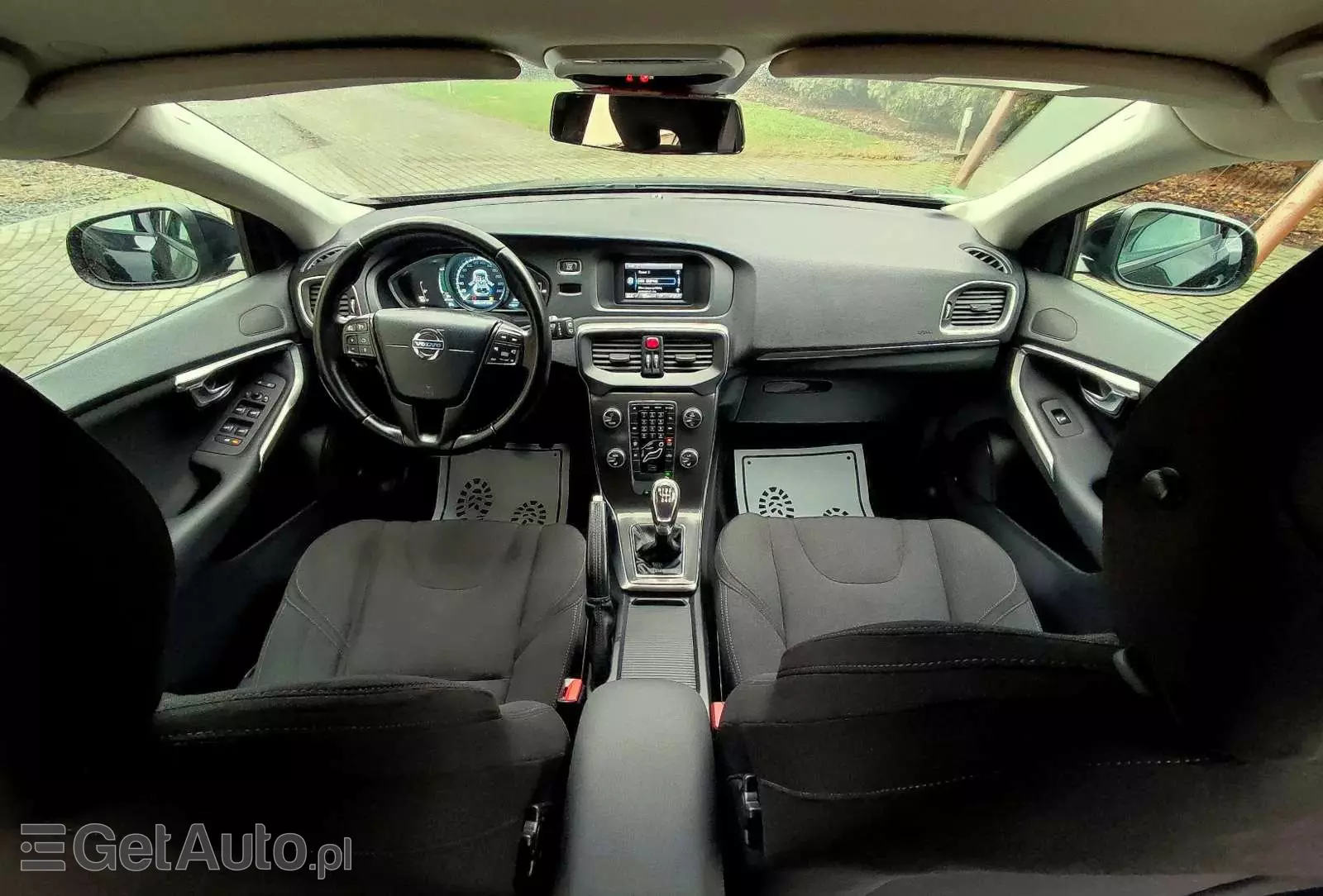 VOLVO V40 T2 Momentum