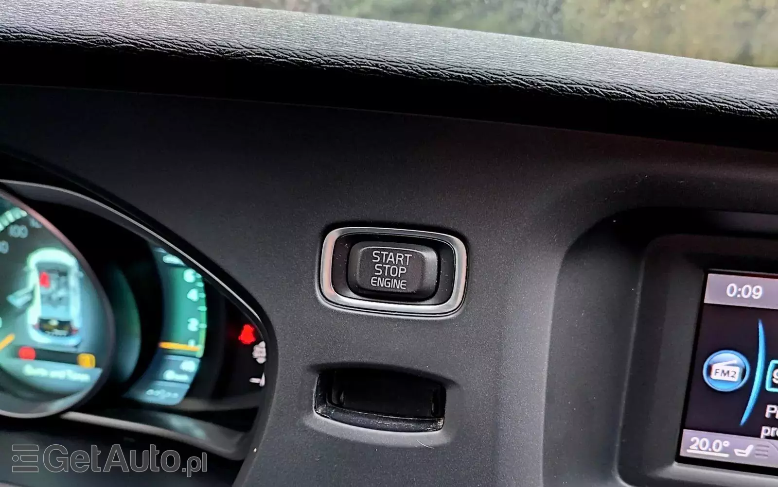 VOLVO V40 T2 Momentum