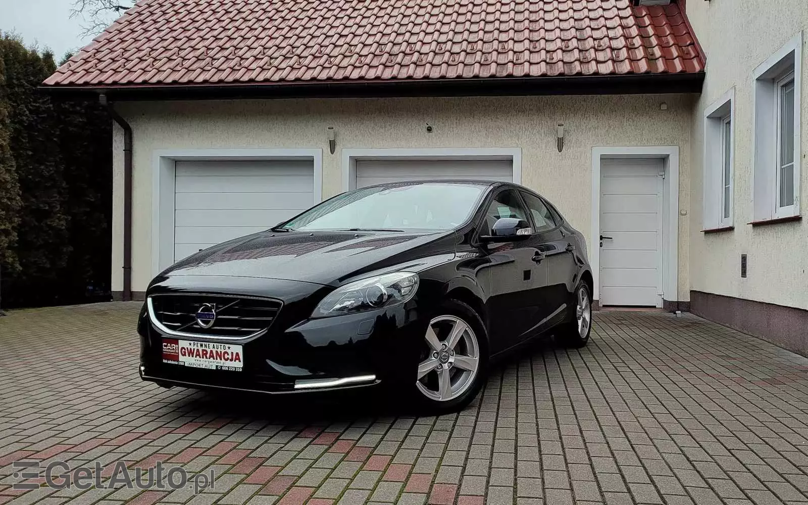 VOLVO V40 T2 Momentum