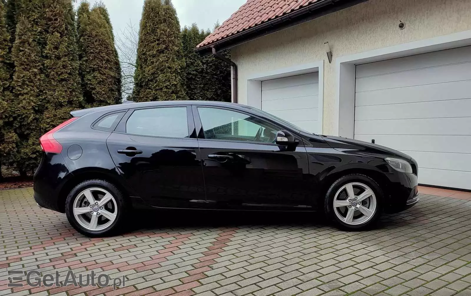 VOLVO V40 T2 Momentum