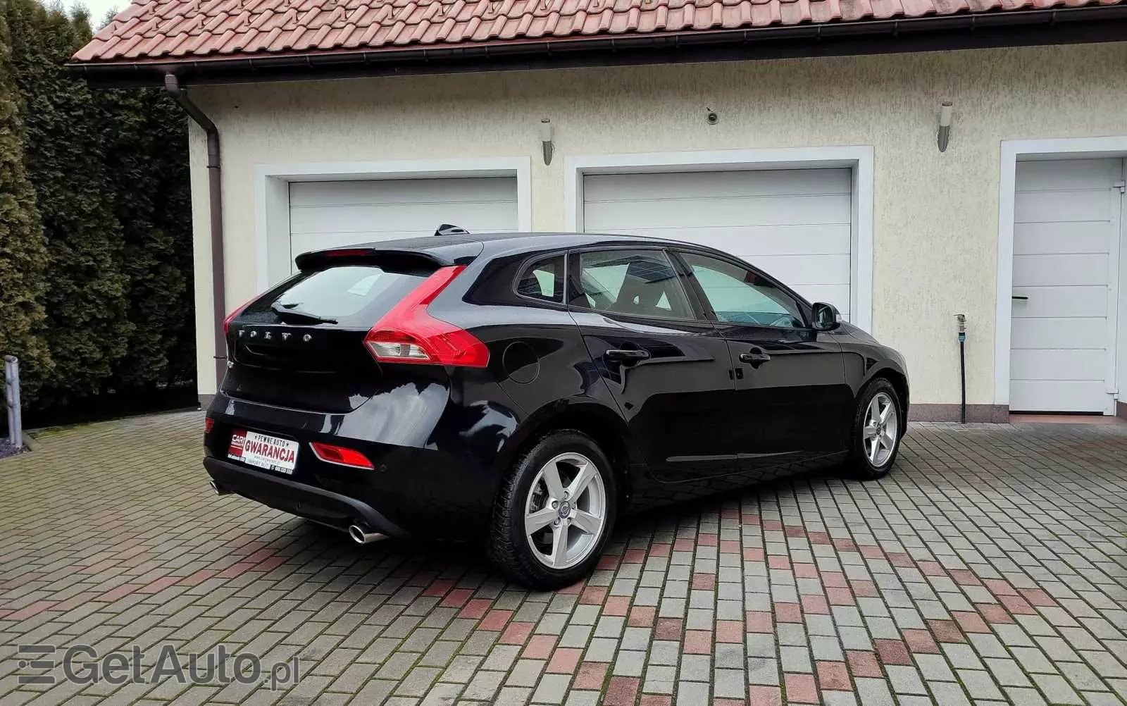 VOLVO V40 T2 Momentum