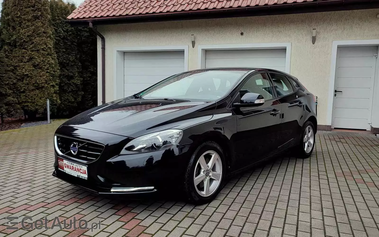 VOLVO V40 T2 Momentum