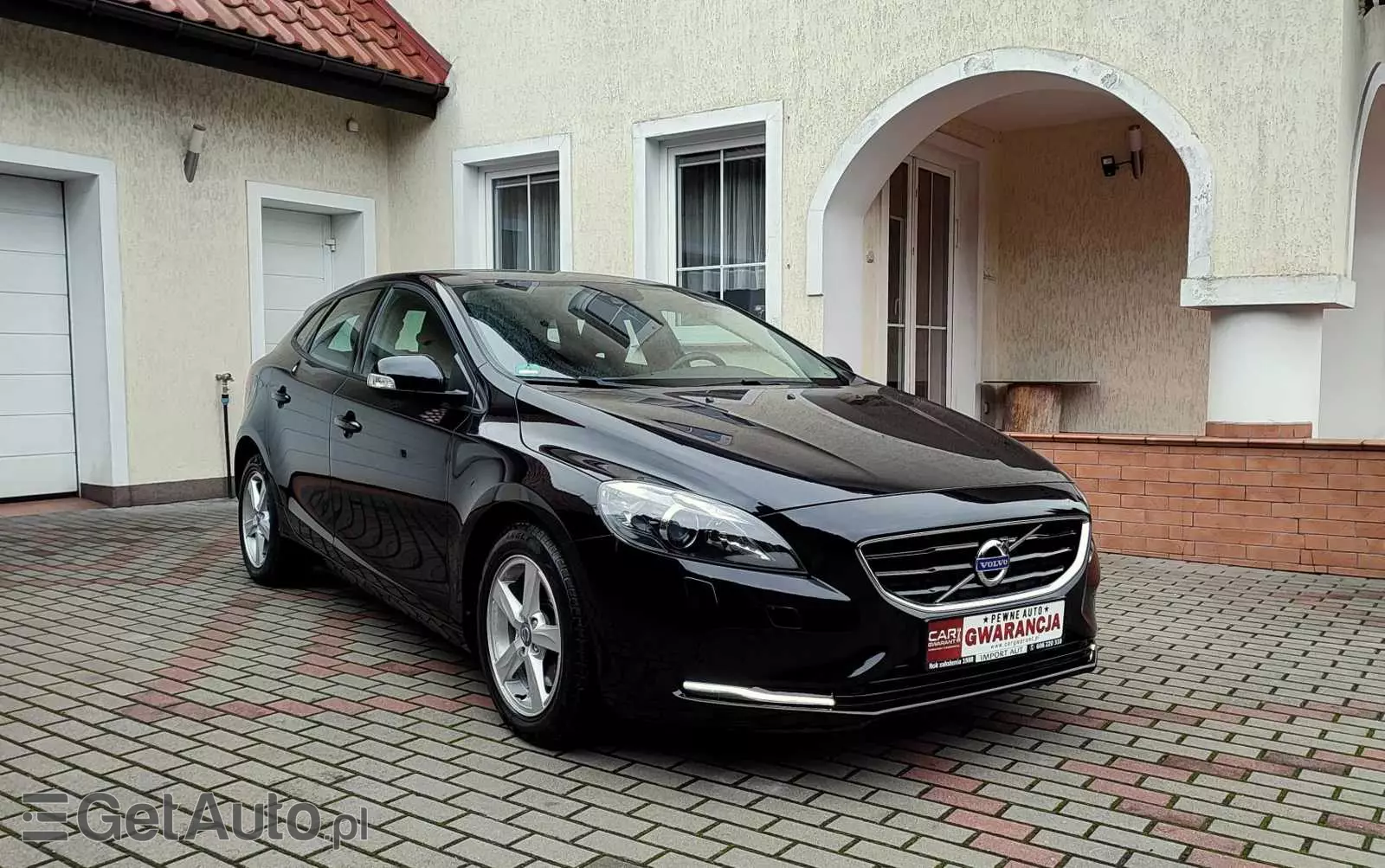 VOLVO V40 T2 Momentum