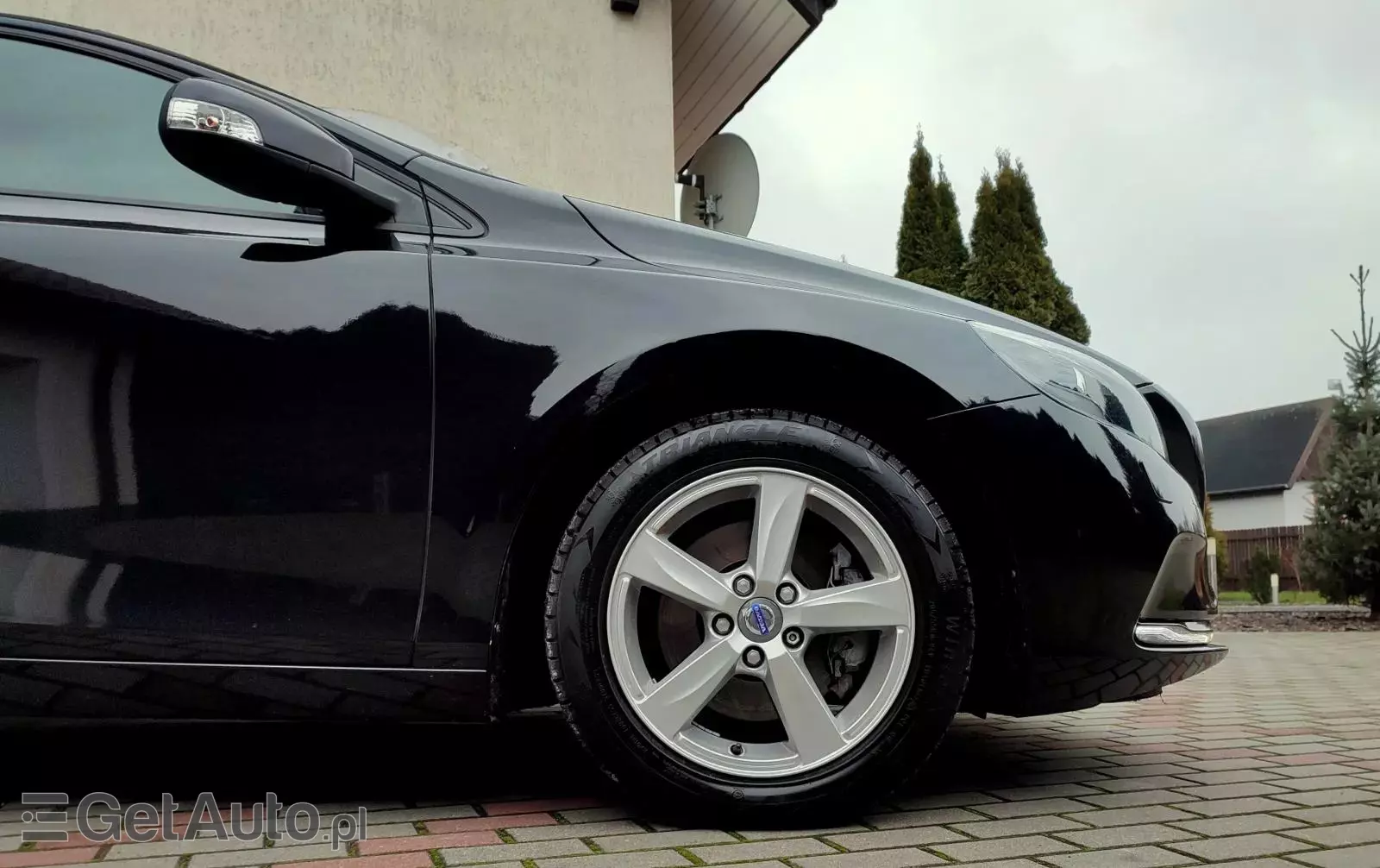 VOLVO V40 T2 Momentum