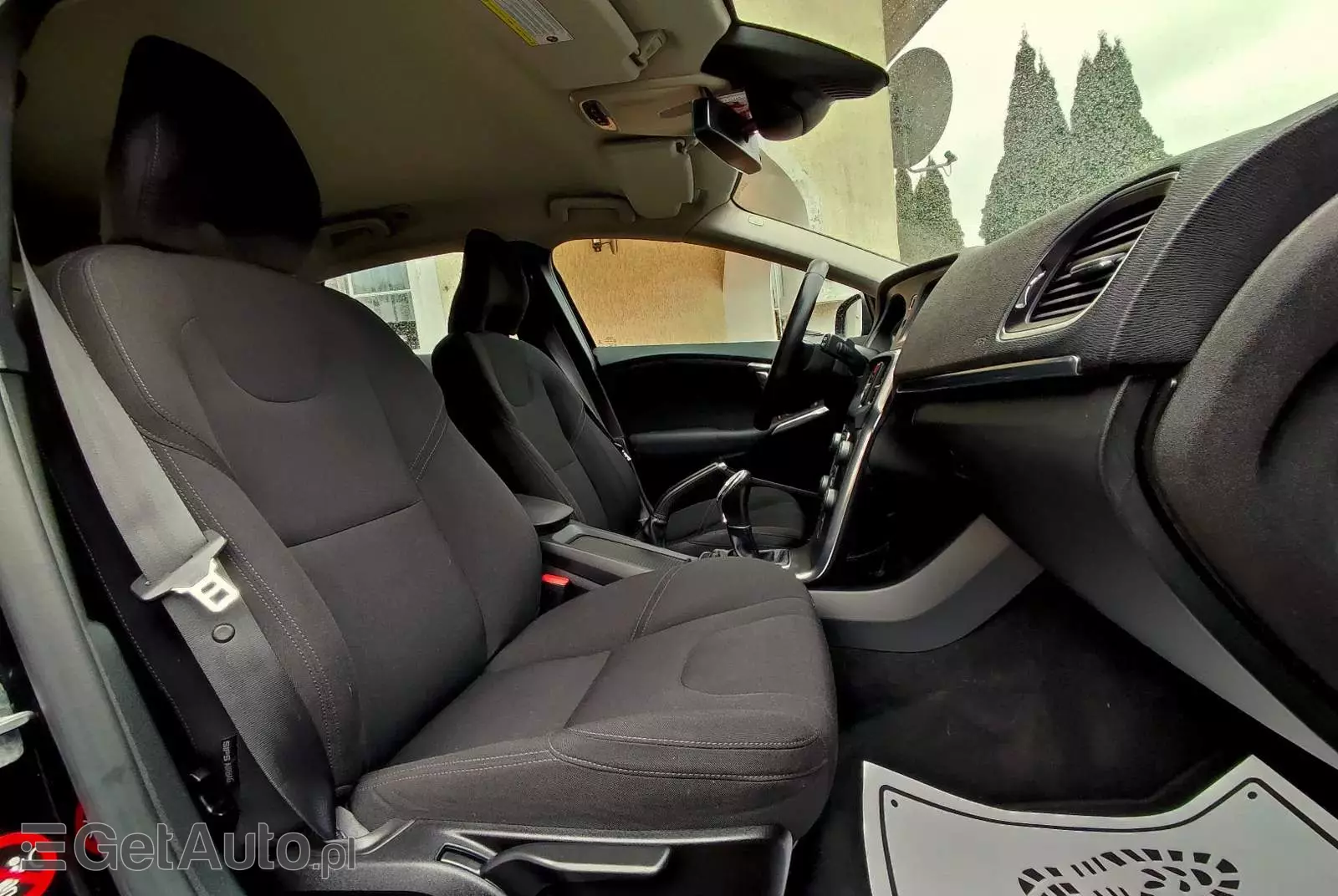 VOLVO V40 T2 Momentum