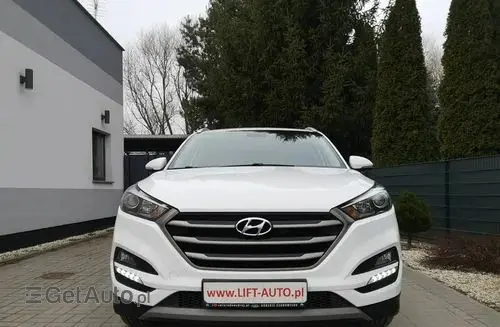 HYUNDAI Tucson 