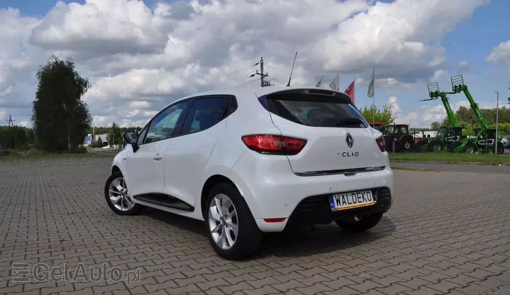 RENAULT Clio 