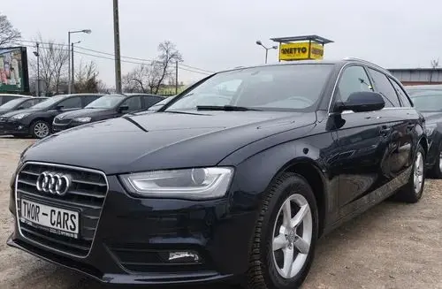AUDI A4 