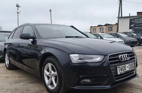 AUDI A4 