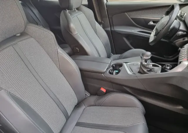 PEUGEOT 3008 1.5 BlueHDi Allure Pack S&S