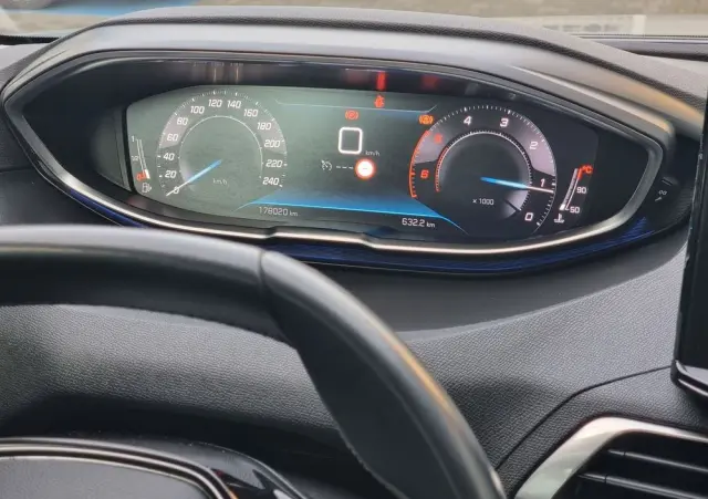 PEUGEOT 3008 1.5 BlueHDi Allure Pack S&S