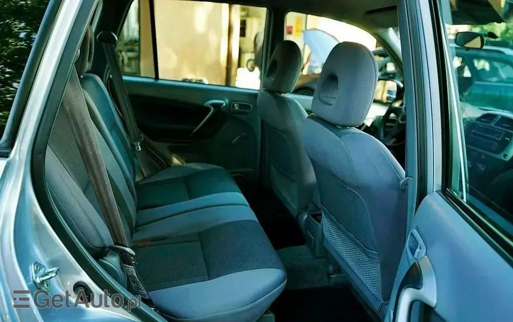 TOYOTA RAV4 2.0 D-4D 4x4