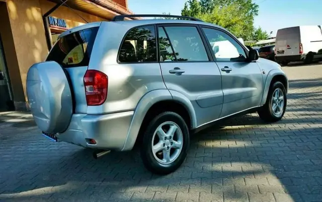 TOYOTA RAV4 2.0 D-4D 4x4
